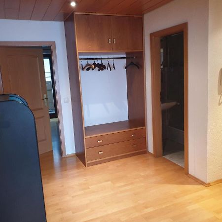 Wohnung für 4 Personen, 2 Schlafzimmer, 2 Parkplätze, WLAN Konstanz Exterior foto
