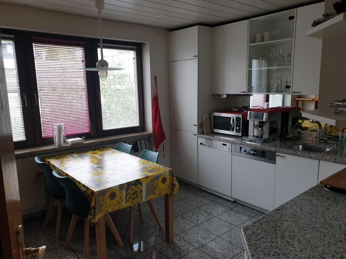 Wohnung für 4 Personen, 2 Schlafzimmer, 2 Parkplätze, WLAN Konstanz Exterior foto