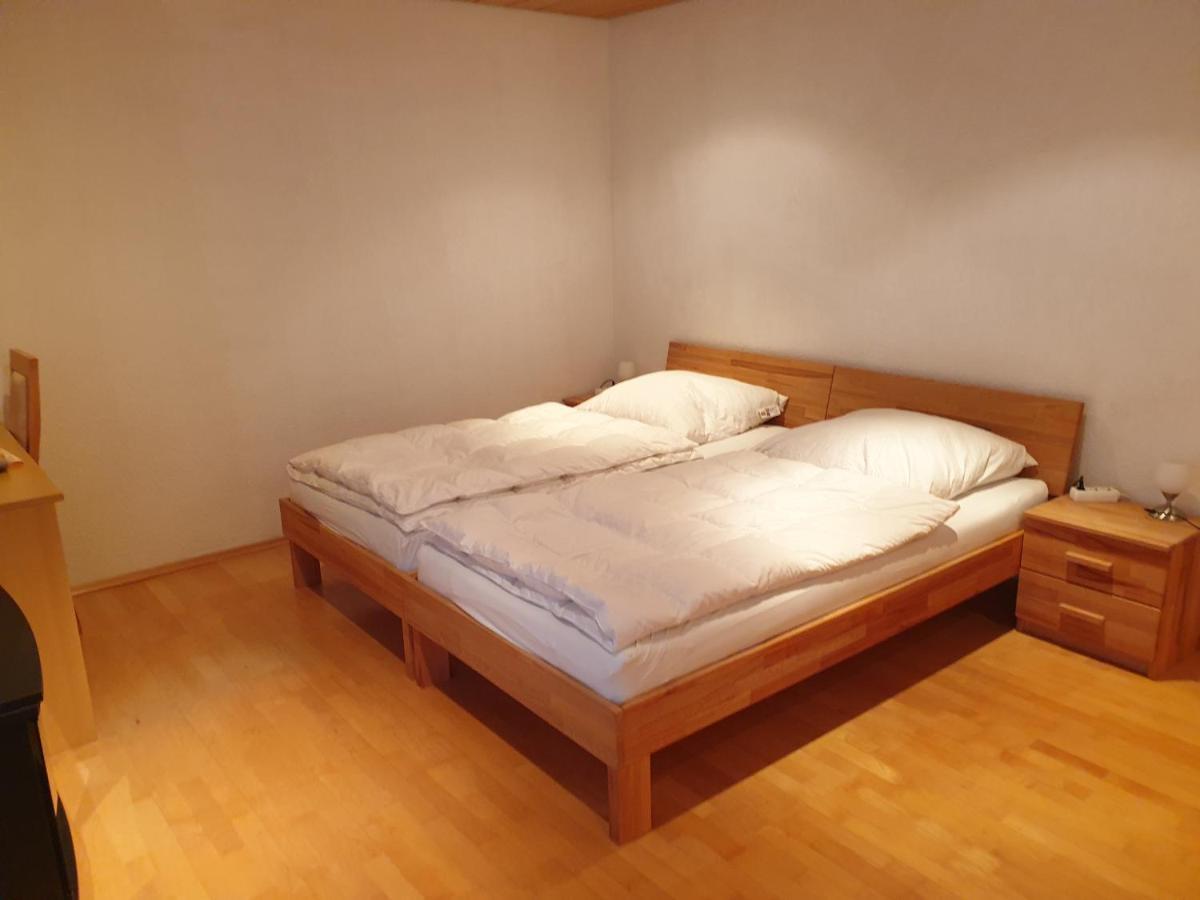 Wohnung für 4 Personen, 2 Schlafzimmer, 2 Parkplätze, WLAN Konstanz Exterior foto
